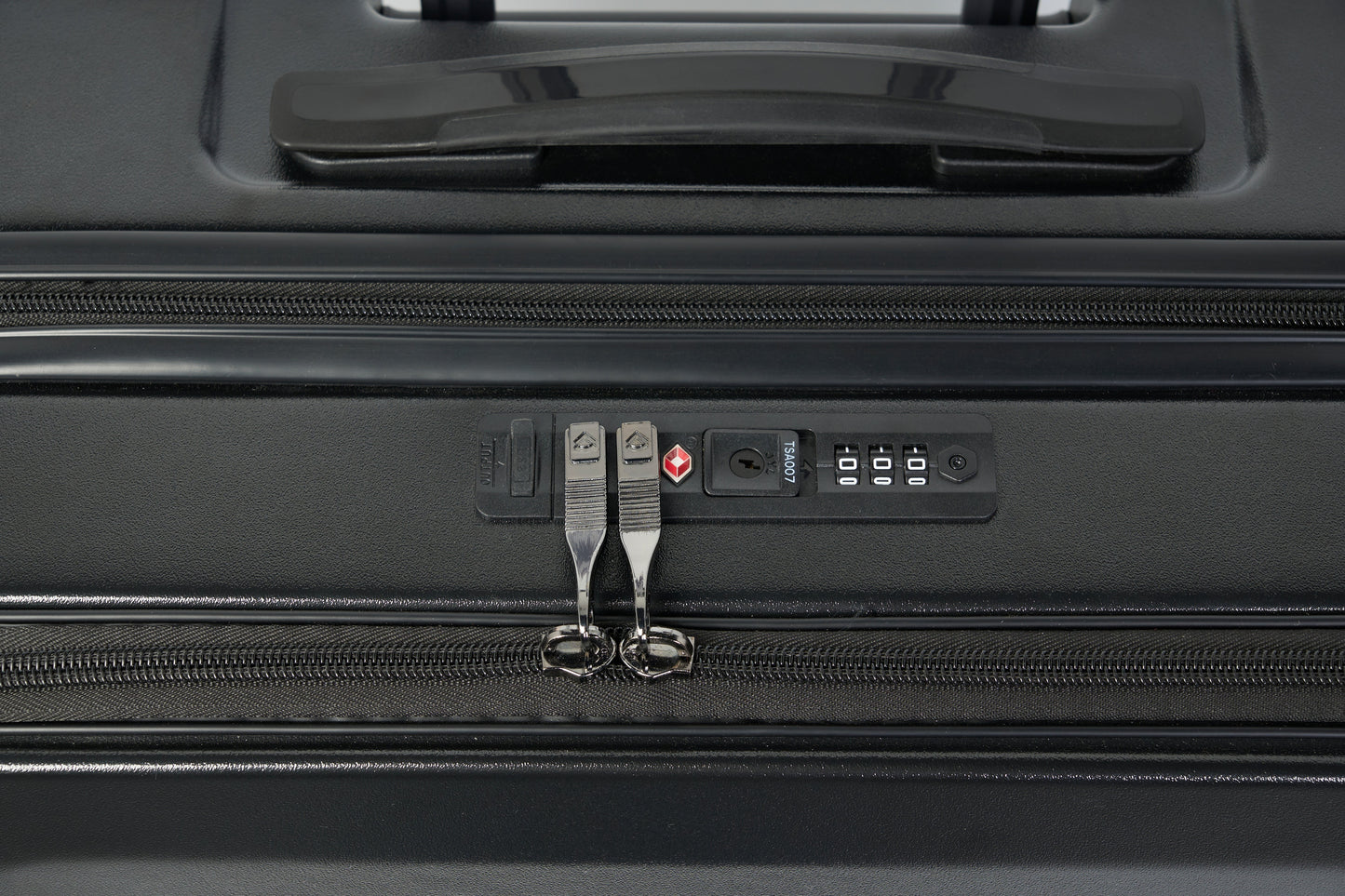 Verage® Leader II Hardside Anti-Bacterial Luggage 29" Large