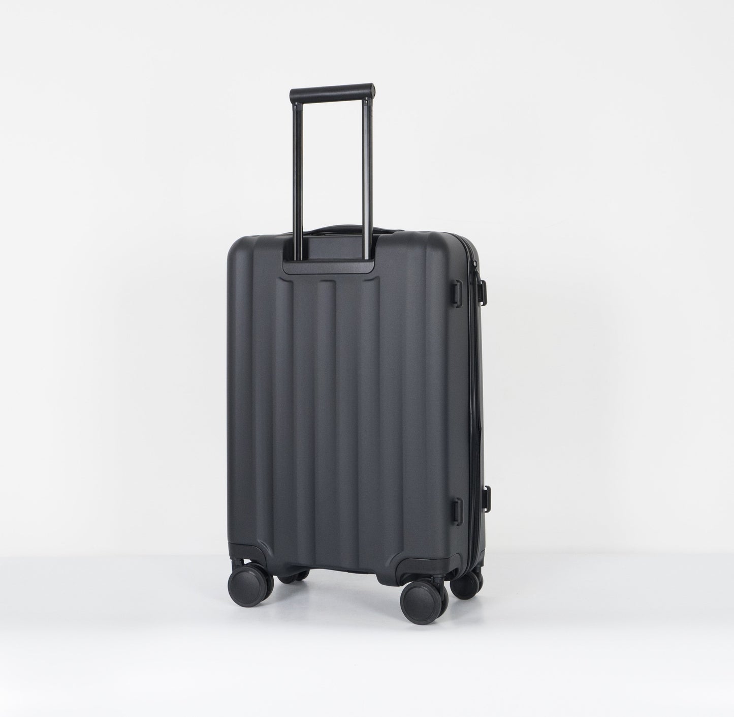 Verage Greenwich II 25" Medium Hardside Expandable Spinner Luggage